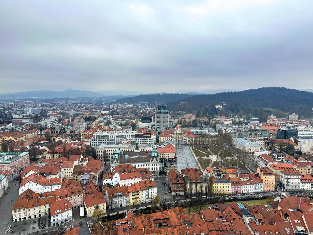 Apartment Ema Ljubljana Buitenkant foto